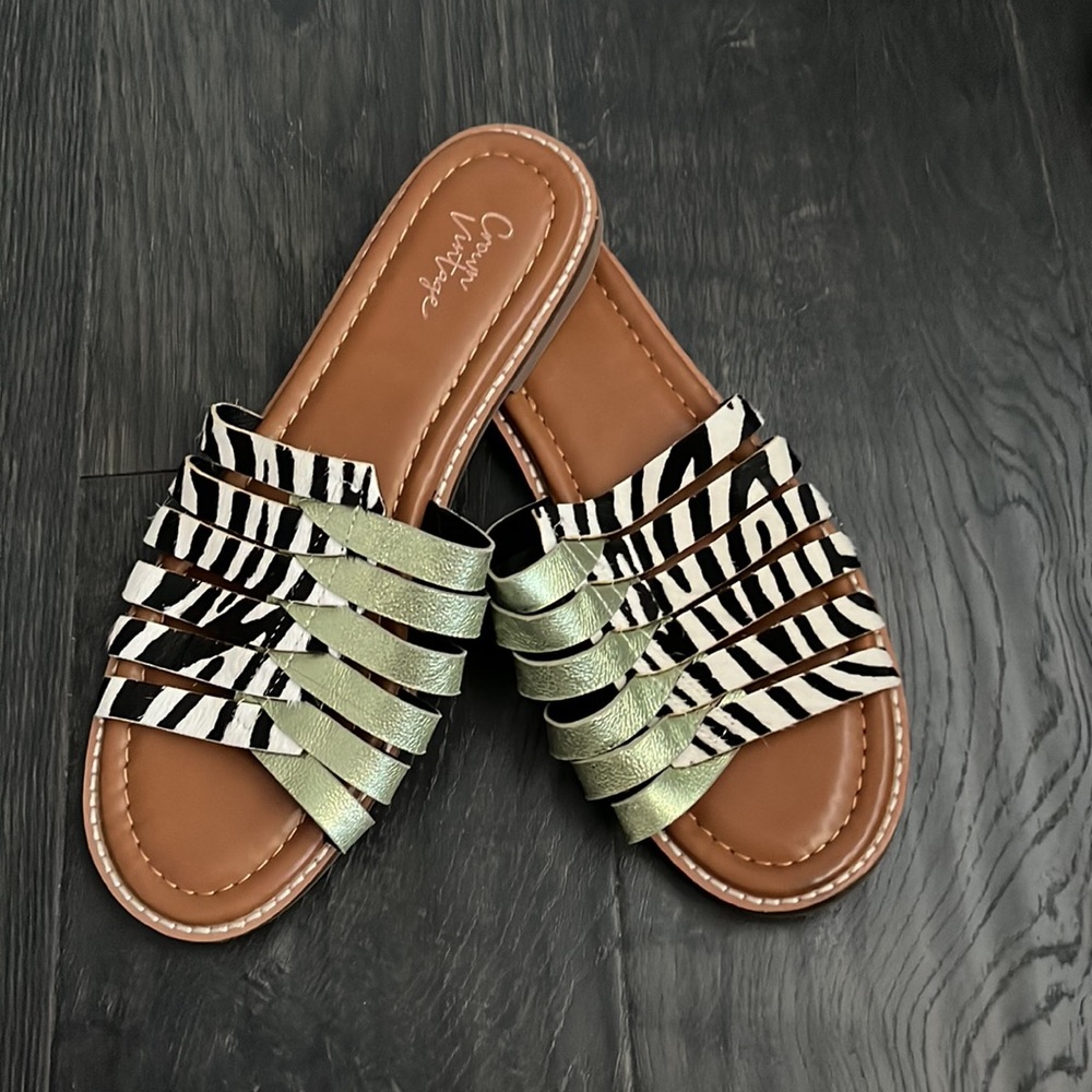 NWOT - Crown Vintage Priska Sandals 7.5
